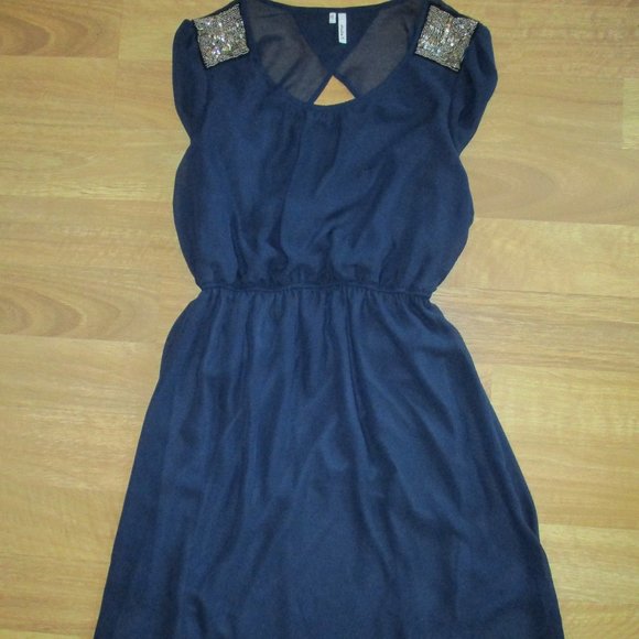 Studio Y Dresses & Skirts - NWOT Navy Bling Keyhole Back Midi Dress L